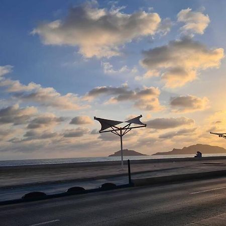Departamento Cerca Del Malecon Y Zona Dorada Lägenhet Mazatlán Exteriör bild