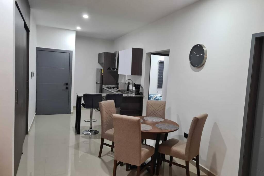 Departamento Cerca Del Malecon Y Zona Dorada Lägenhet Mazatlán Exteriör bild